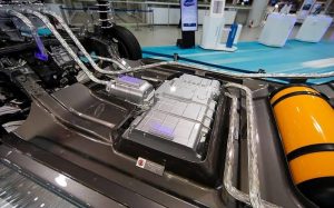 Toyota Mirai Fuel Cell Stack and hydrogen pressure tanks in chassis 